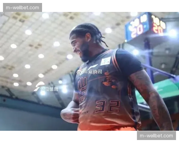 山东高速克里斯手部骨折报销 外援调整迫在眉睫